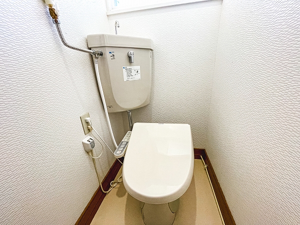 部屋画像9：トイレ・お風呂
