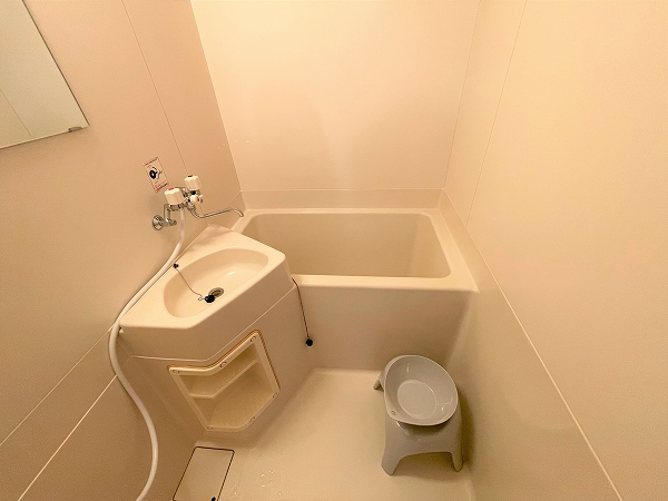部屋画像8：トイレ・お風呂