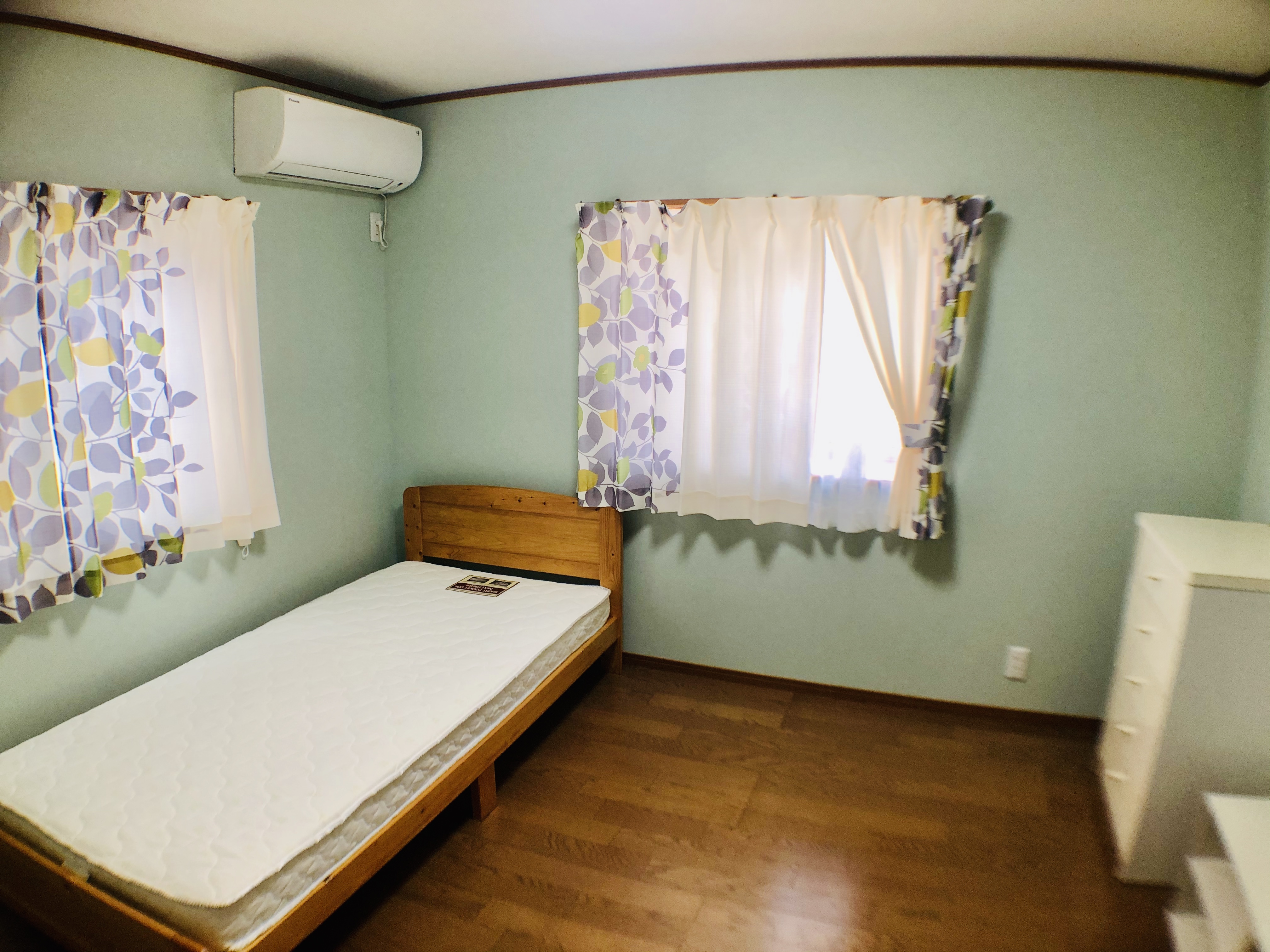 メインイメージ(4)